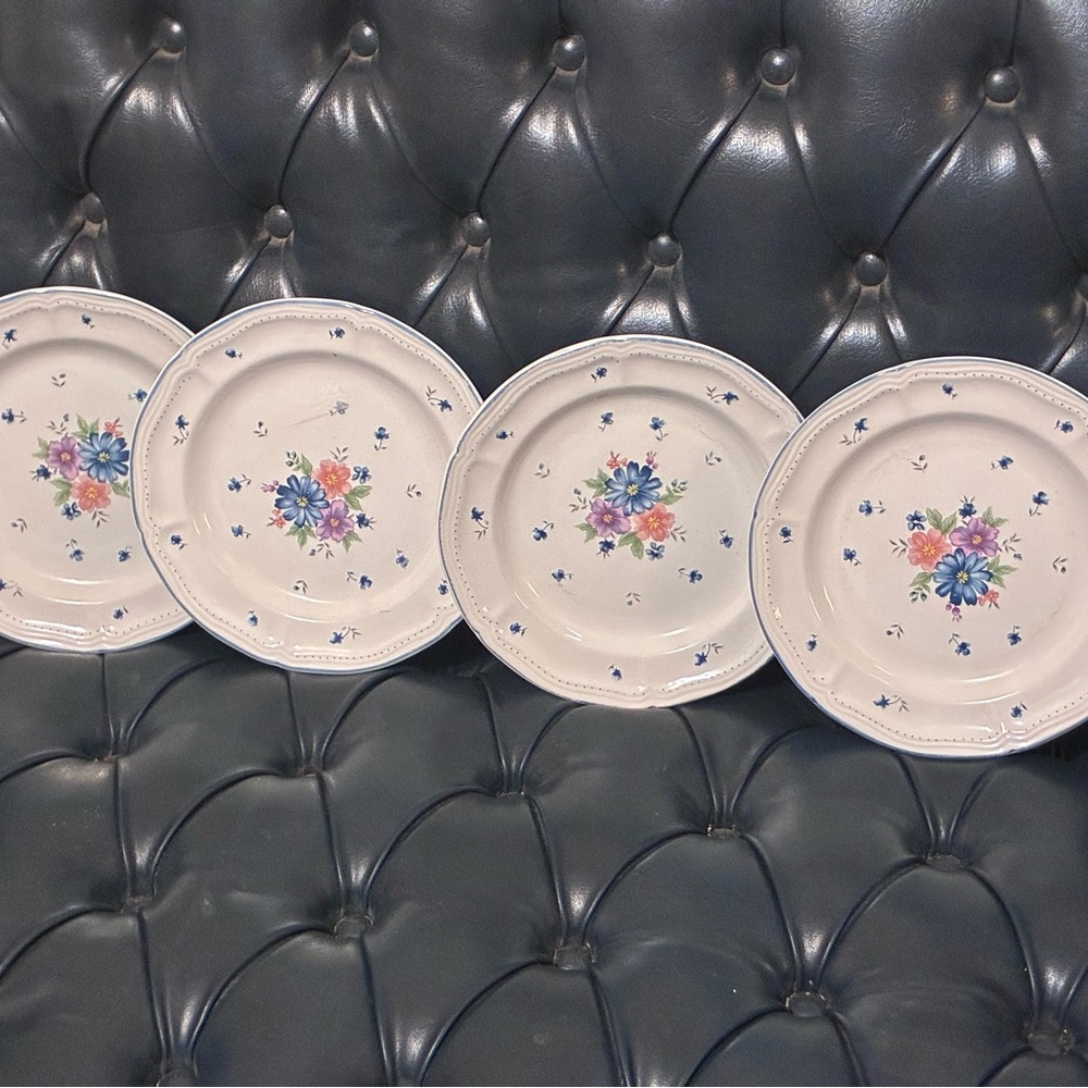 Cream Stoneware Dinner Plates with Blue and Pink Floral Motif